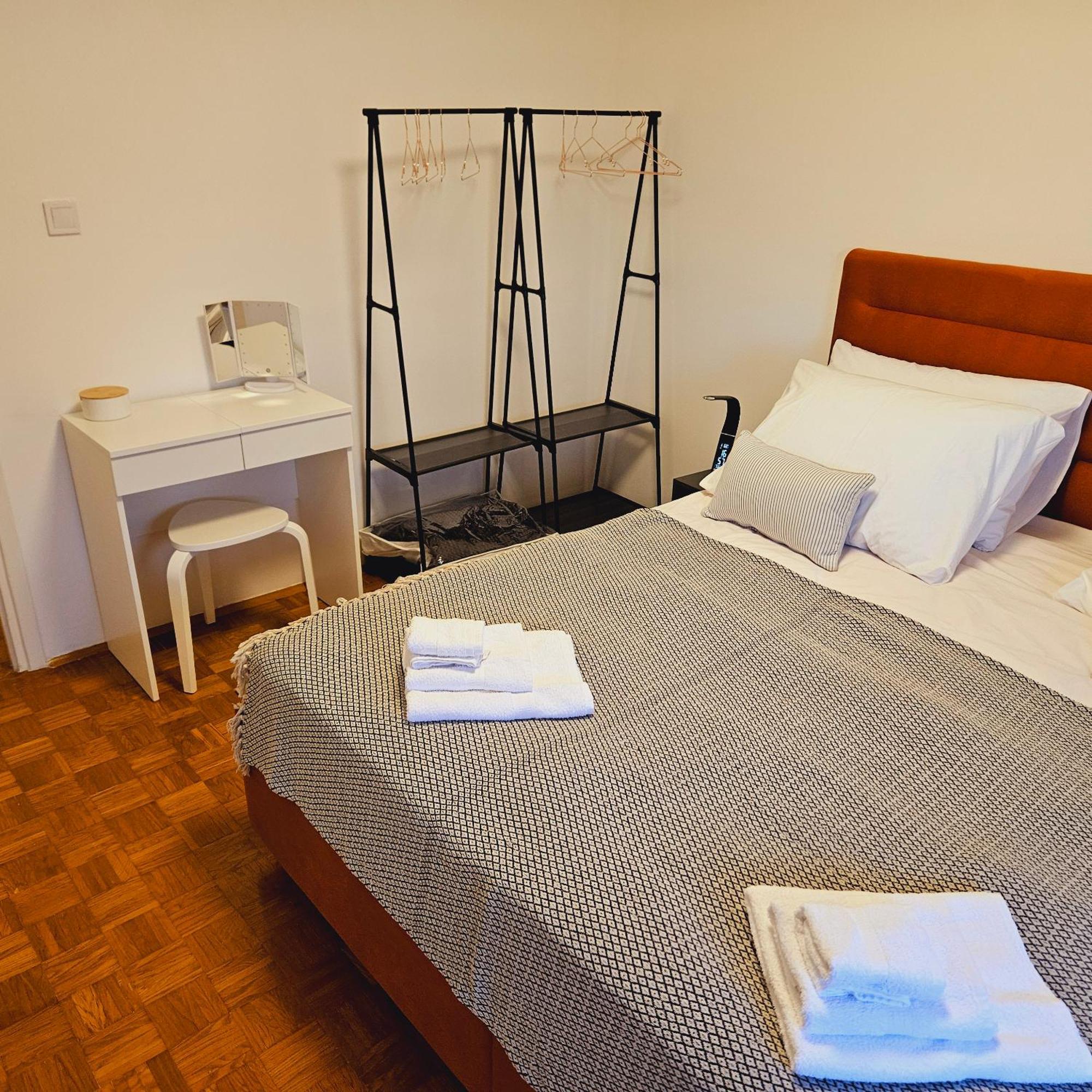 Apartman Dory ซาเกร็บ ภายนอก รูปภาพ